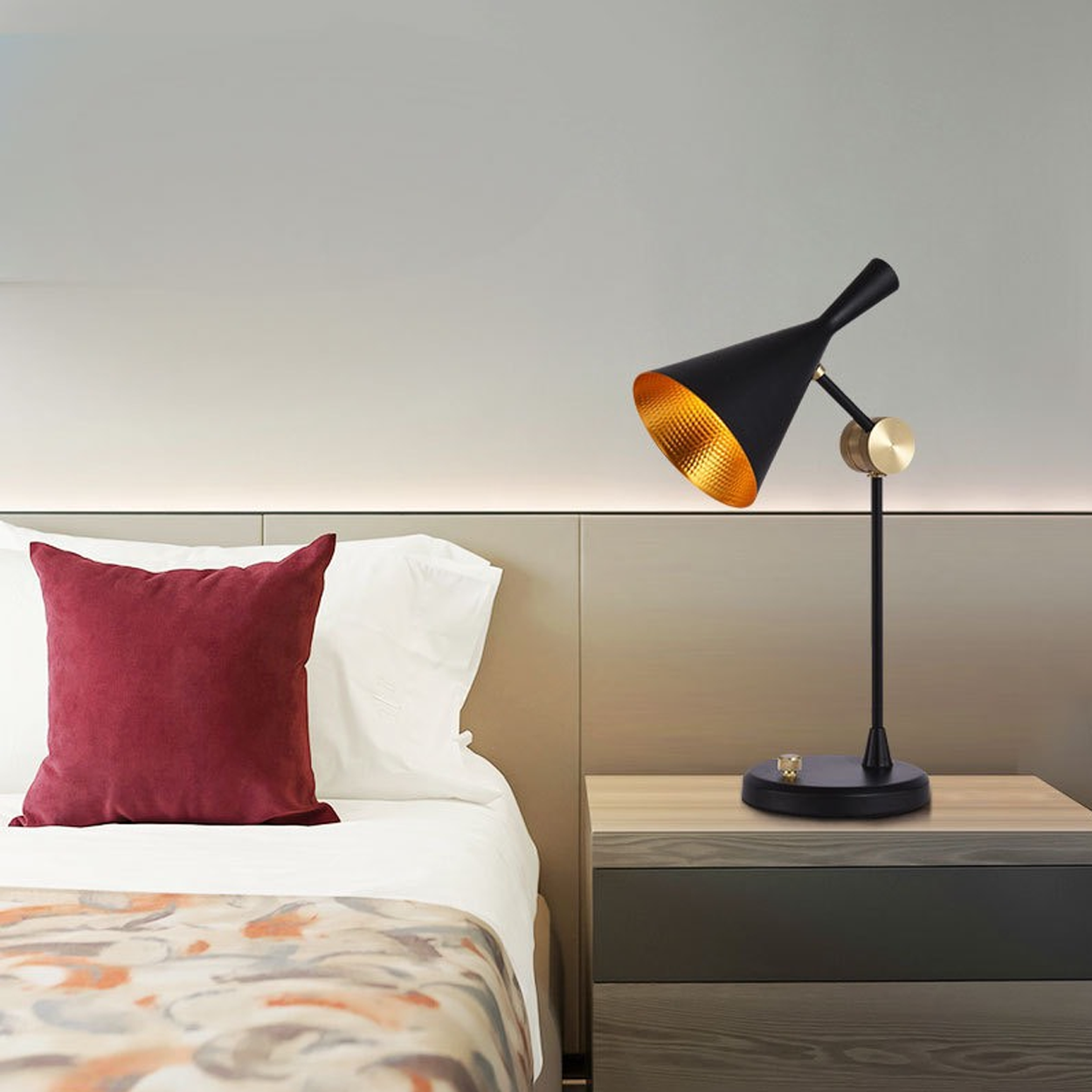 โคมไฟตั้งโต๊ะ Table lamp Metal Black + Gold LED E9x1 IP20