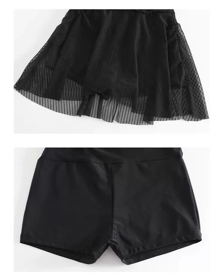 ชุดว่าน้ำ เดรสกระโปรงมีซับกางเกง กันโป้ รหัส SW8599