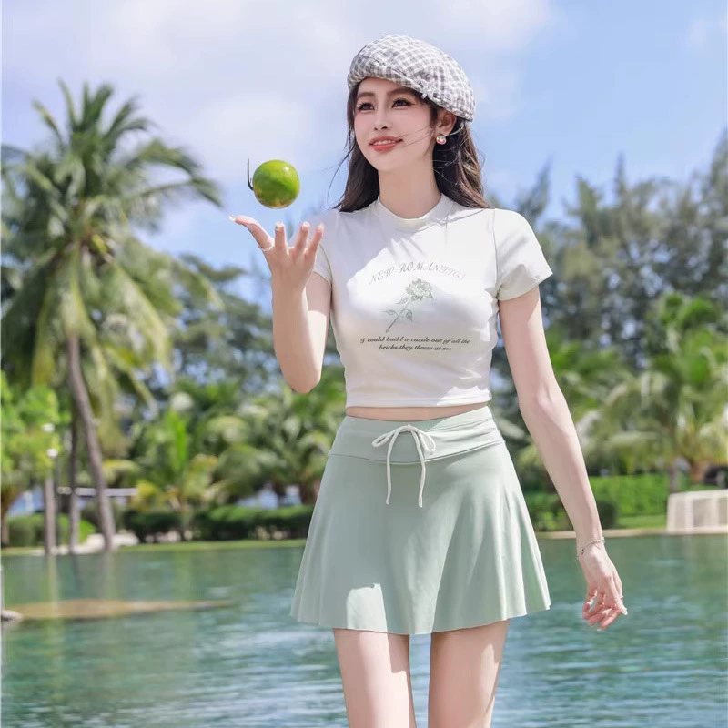 ชุดว่ายน้ำ เซท กระโปรง+เสื้อ สไตล์เกาหลี รหัส SW