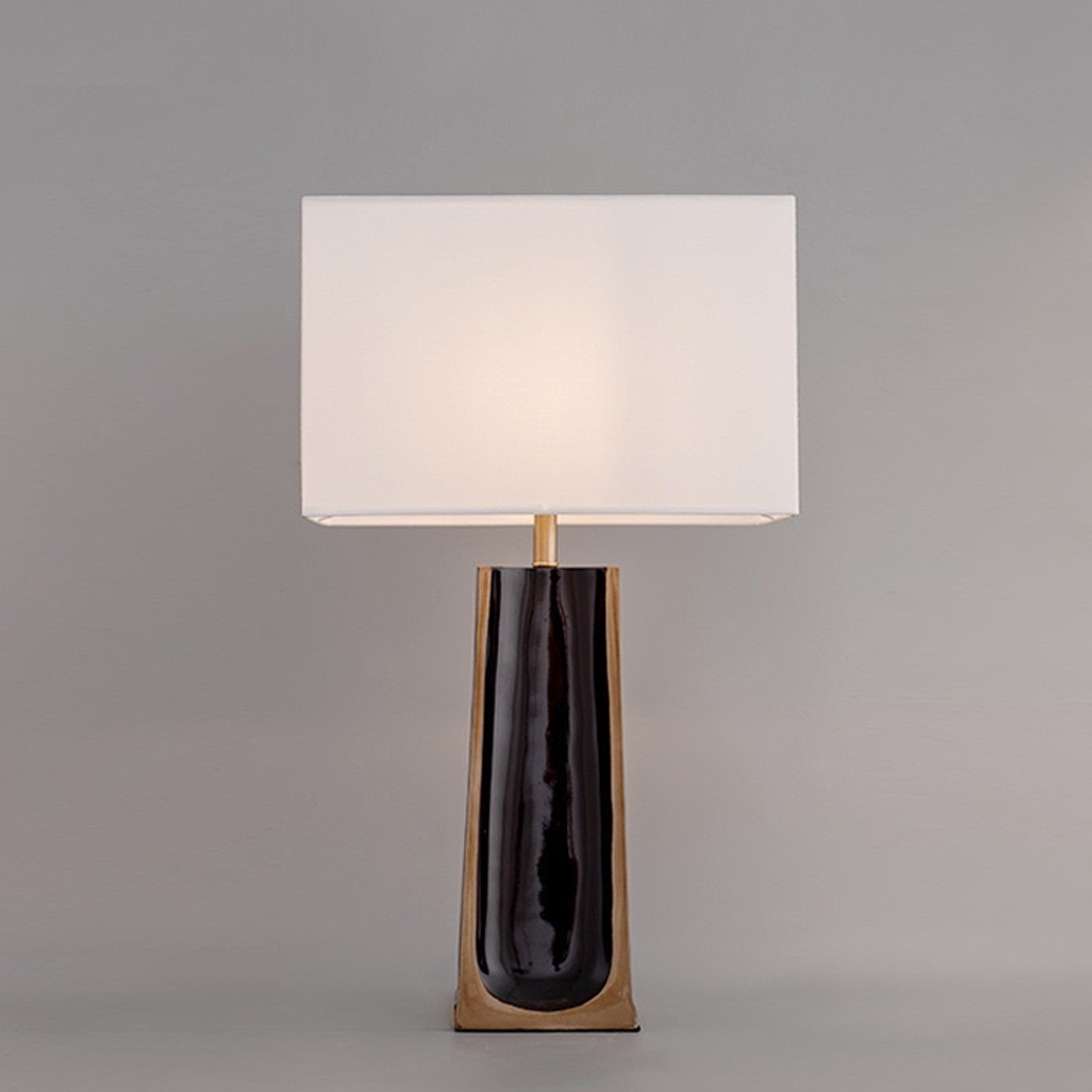 โคมไฟตั้งโต๊ะ สไตล์นอร์ดิก Nordic style table lamp Resin + Fabric LED E27x1 IP20